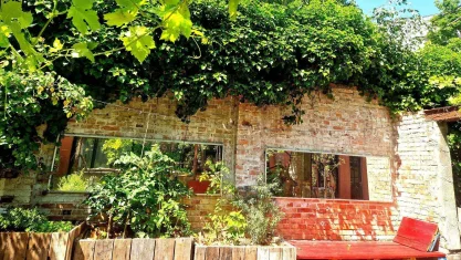 Sommerterrasse und Innenhof Pulsraum Berlin Wedding – Outdoor-Events 11